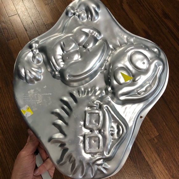 Vintage Rugrats cake Pan - Picture 3 of 3